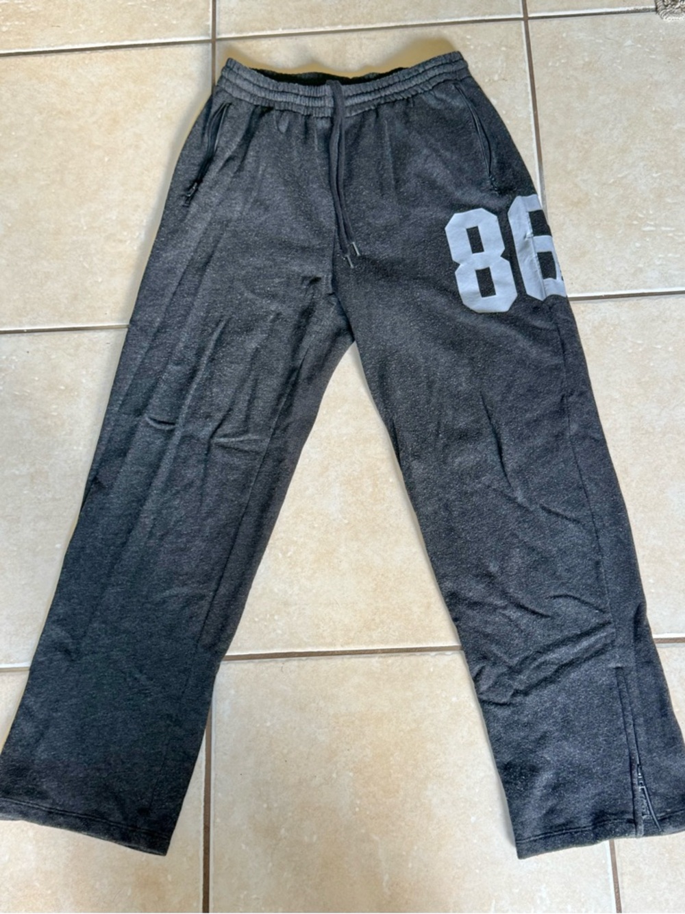 PINK Victoria's Secret Men's Black Sweatpants with Gray 86 Graphic